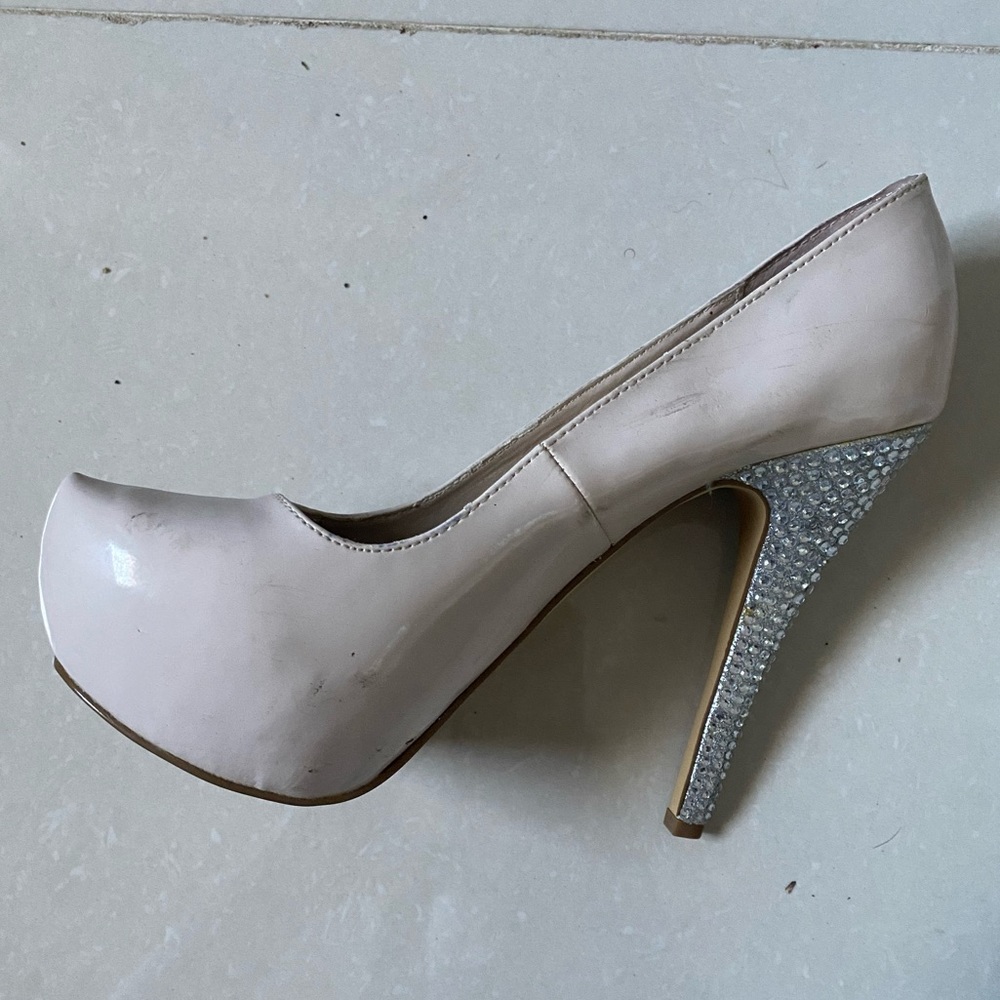 Shoe Dazzle Platform Heels
